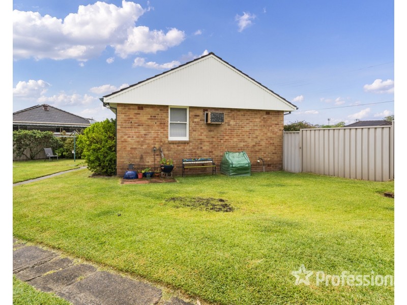 21 Frazer Avenue, Lurnea NSW 2170