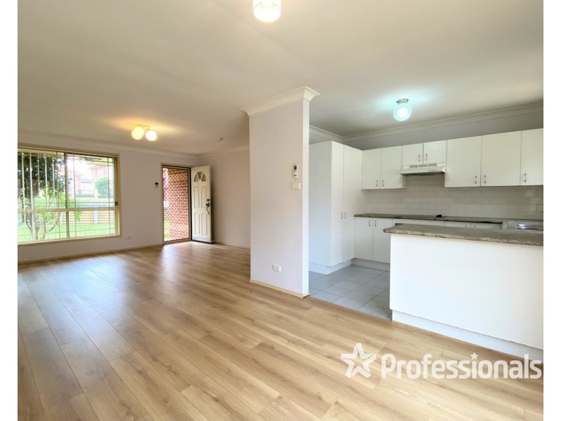 1/182-184 Leacocks Lane, Casula NSW 2170