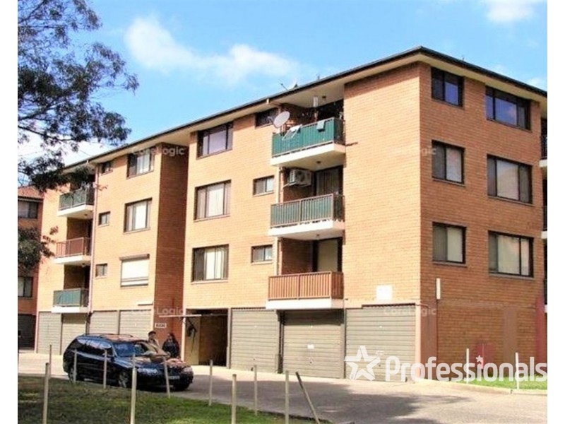 64/142 Moore Street, Liverpool NSW 2170