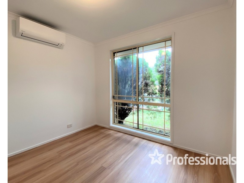 12 Slessor Road, Casula NSW 2170
