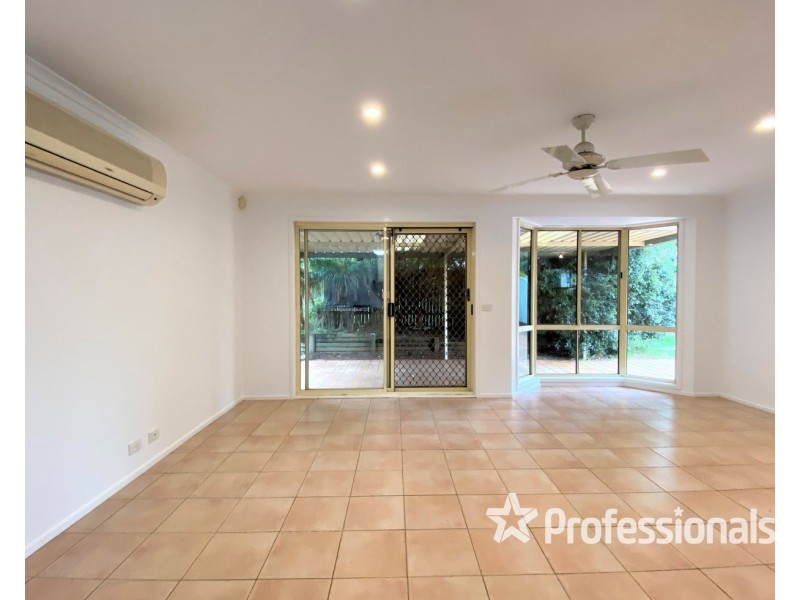 12 Slessor Road, Casula NSW 2170