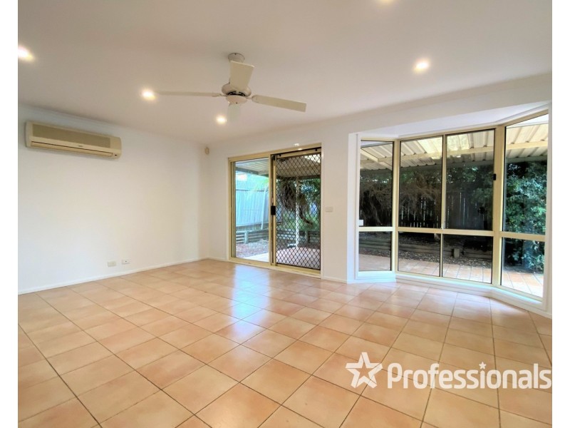 12 Slessor Road, Casula NSW 2170
