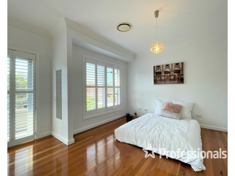 16 Kendall Drive, Casula NSW 2170