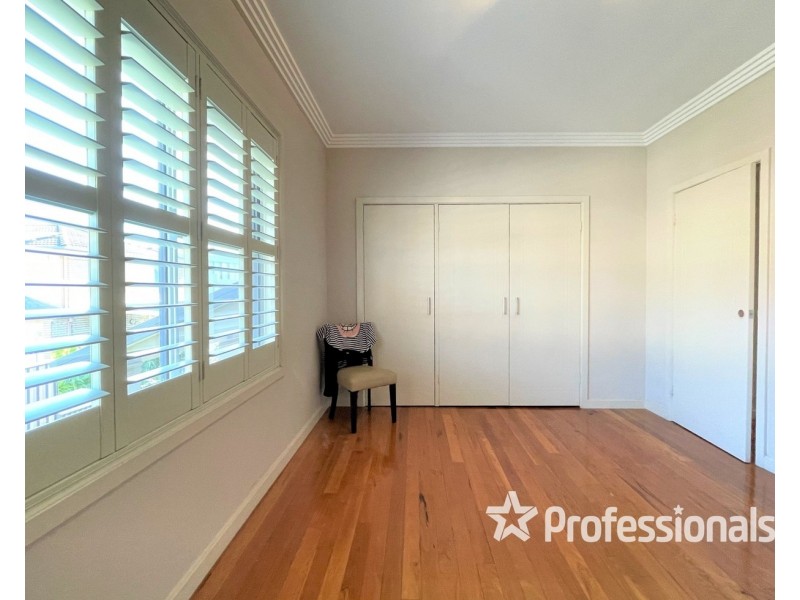 16 Kendall Drive, Casula NSW 2170