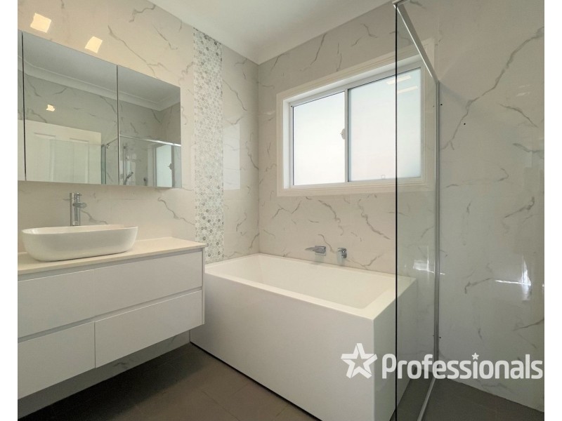 14 Kitson Way, Casula NSW 2170