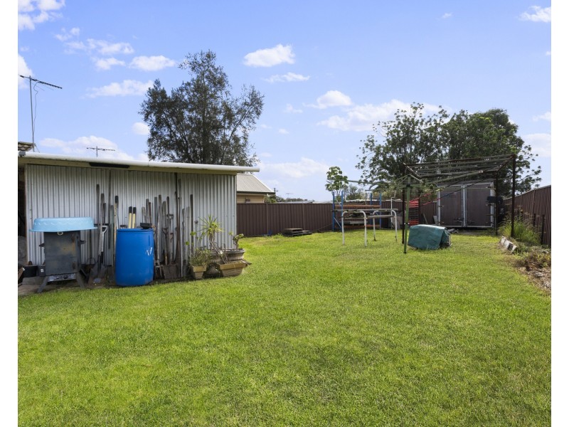 11 Edward Street, Lurnea NSW 2170