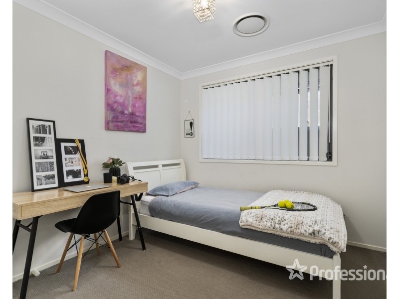 25 Robey Avenue, Middleton Grange NSW 2171