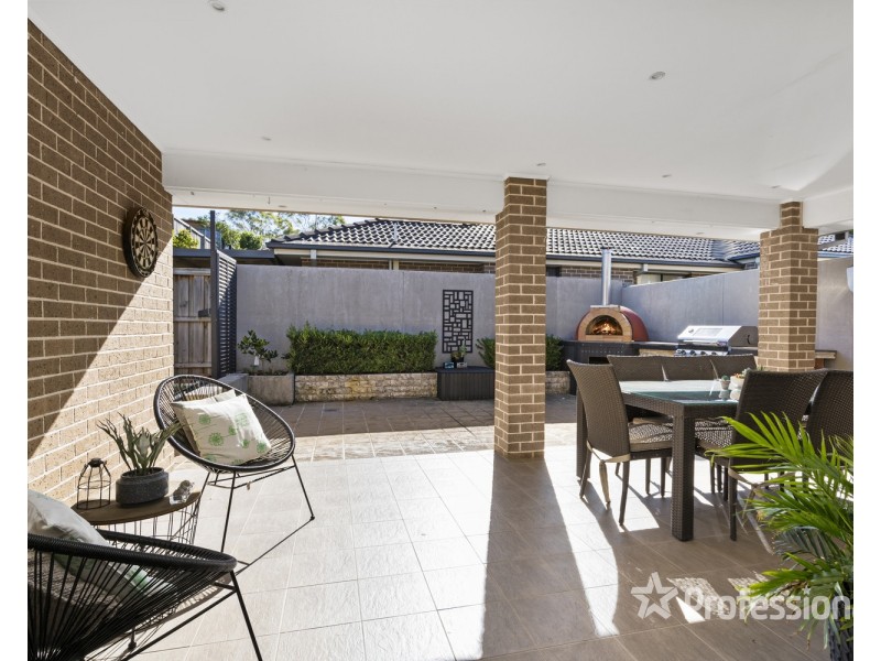 25 Robey Avenue, Middleton Grange NSW 2171