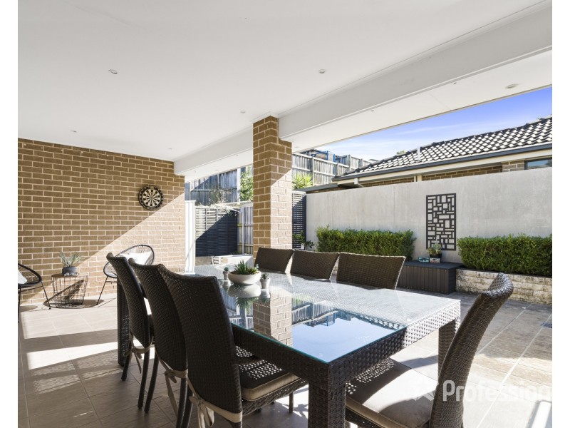 25 Robey Avenue, Middleton Grange NSW 2171