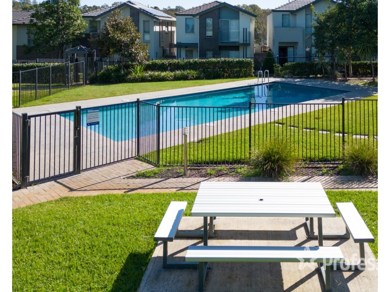 25 Robey Avenue, Middleton Grange NSW 2171