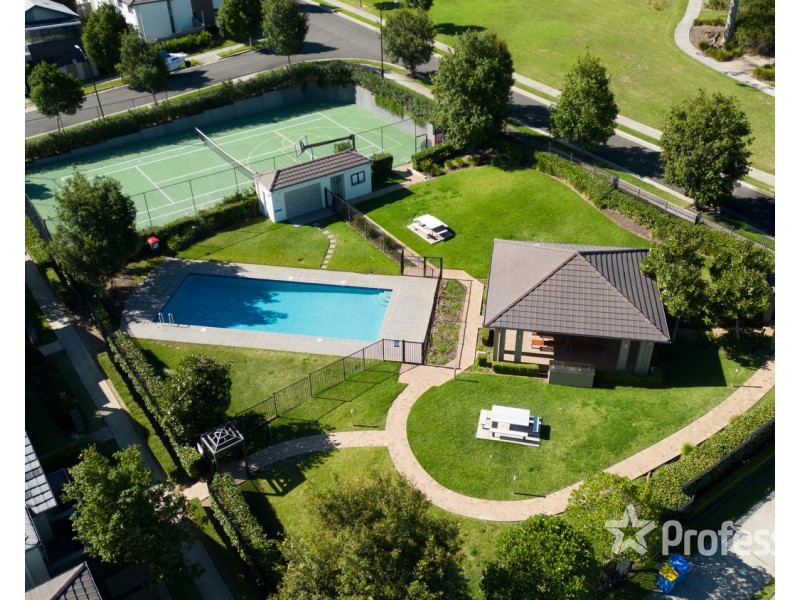 25 Robey Avenue, Middleton Grange NSW 2171