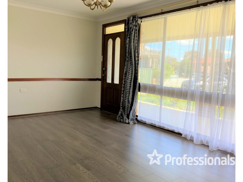 9 Simpson Avenue, Casula NSW 2170