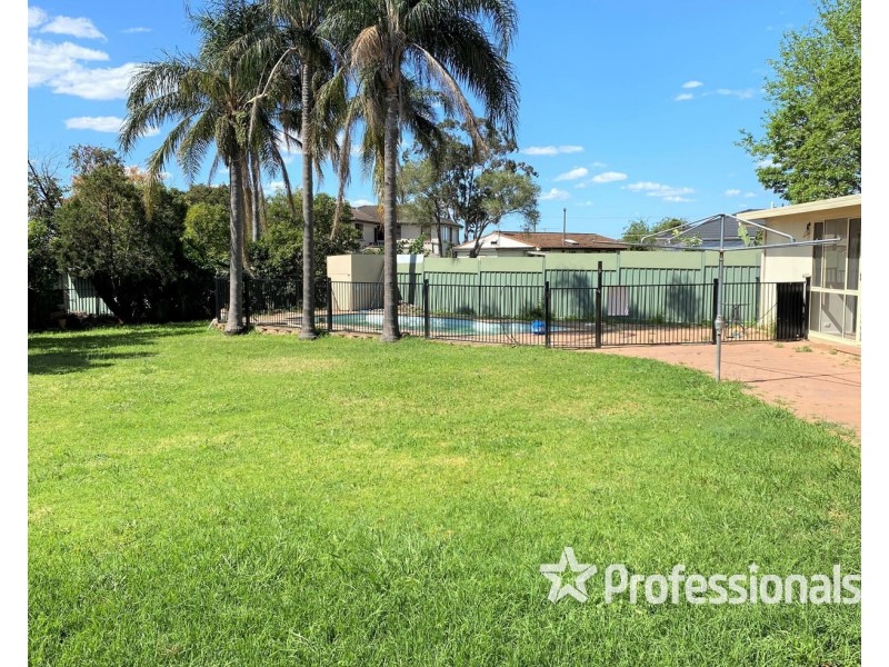 9 Simpson Avenue, Casula NSW 2170