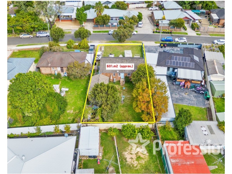 19 Adrian Avenue, Lurnea NSW 2170