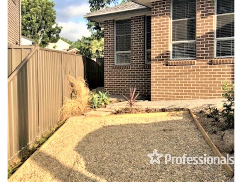 9A Grahame Avenue, Glenfield NSW 2167