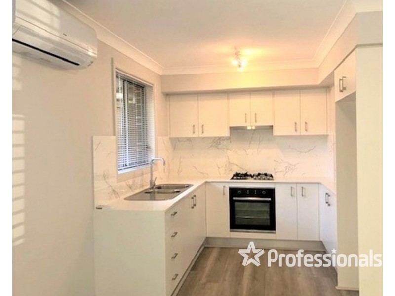 9A Grahame Avenue, Glenfield NSW 2167