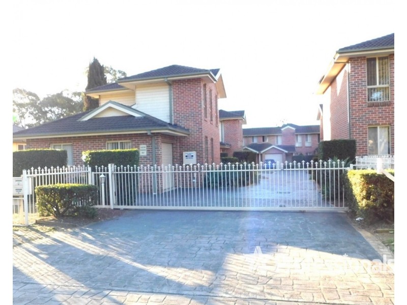 5/42-44 Macquarie Road, Ingleburn NSW 2565