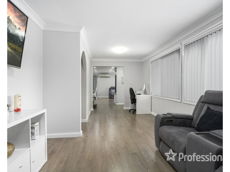 3 Hakea Close, Casula NSW 2170