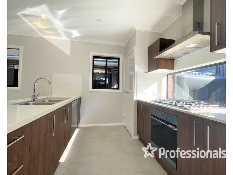 77 Horizon Loop, Oran Park NSW 2570