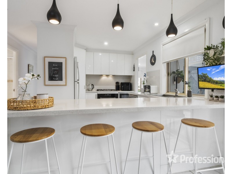 9 Lavender Close, Casula NSW 2170