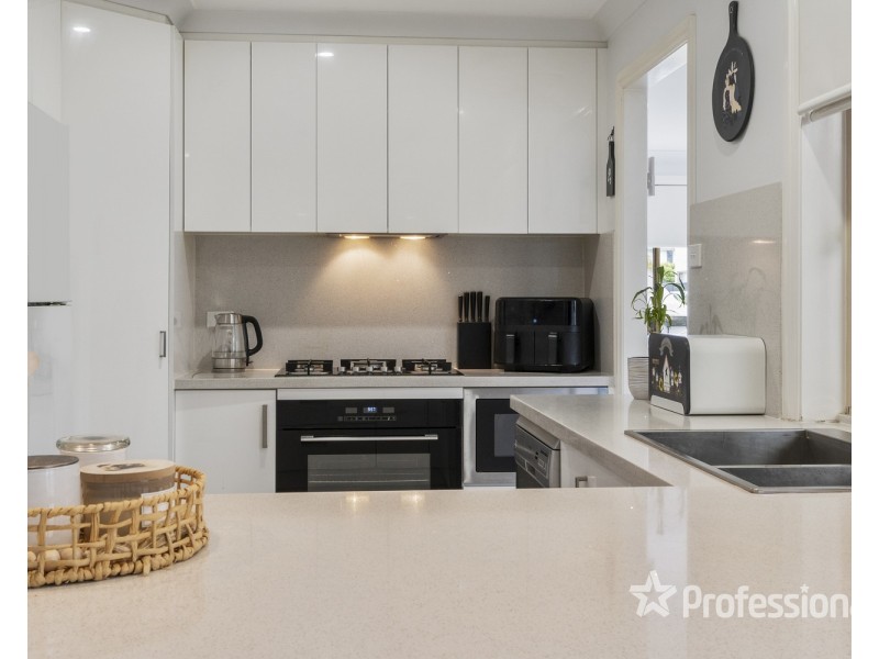 9 Lavender Close, Casula NSW 2170