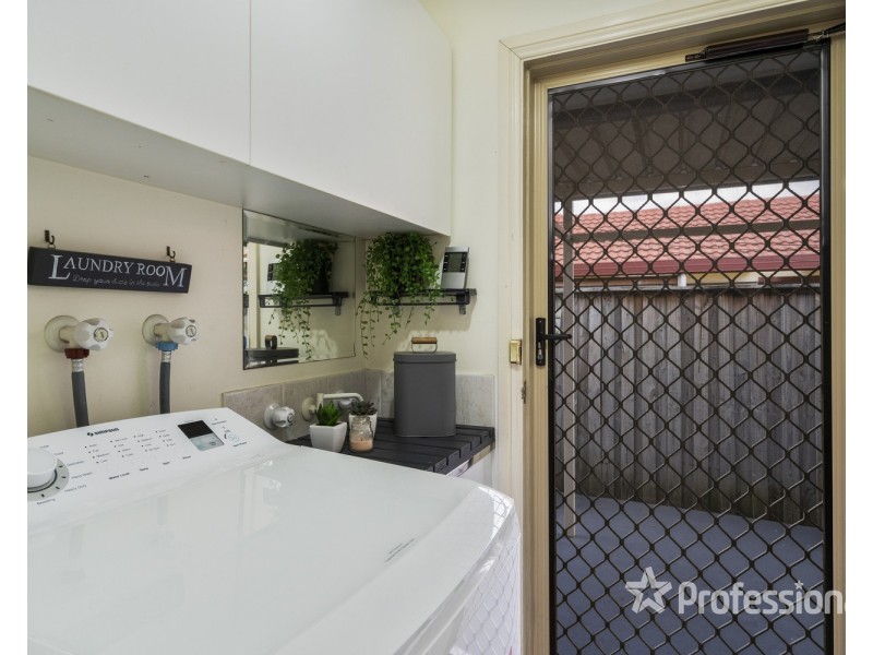 9 Lavender Close, Casula NSW 2170