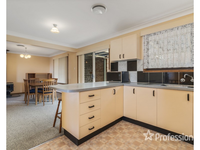 10 Buckland Road, Casula NSW 2170