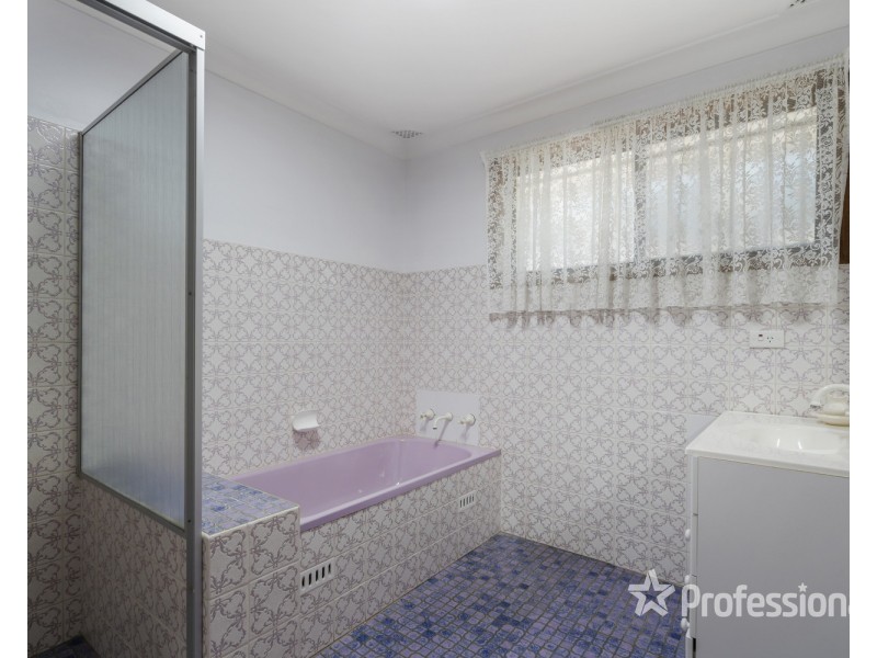 10 Buckland Road, Casula NSW 2170