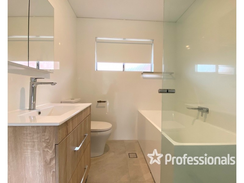 2 Holston Street, Casula NSW 2170