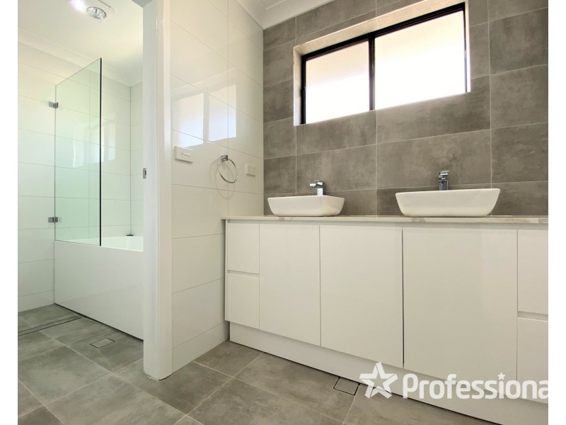 1 OConnell Street, Lurnea NSW 2170