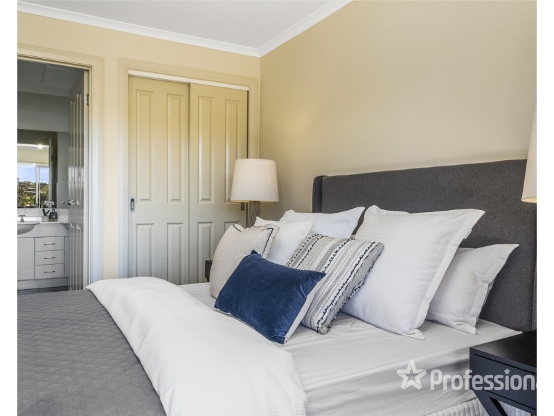 2/19 Cusack Avenue, Casula NSW 2170