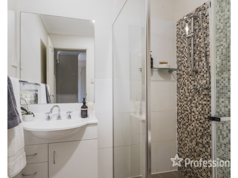 2/19 Cusack Avenue, Casula NSW 2170