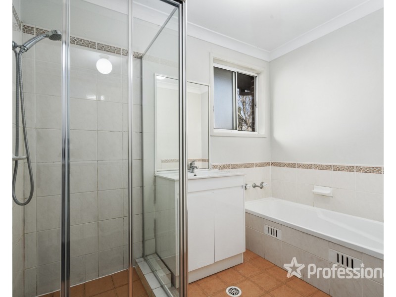 1/36 Holland Crescent, Casula NSW 2170