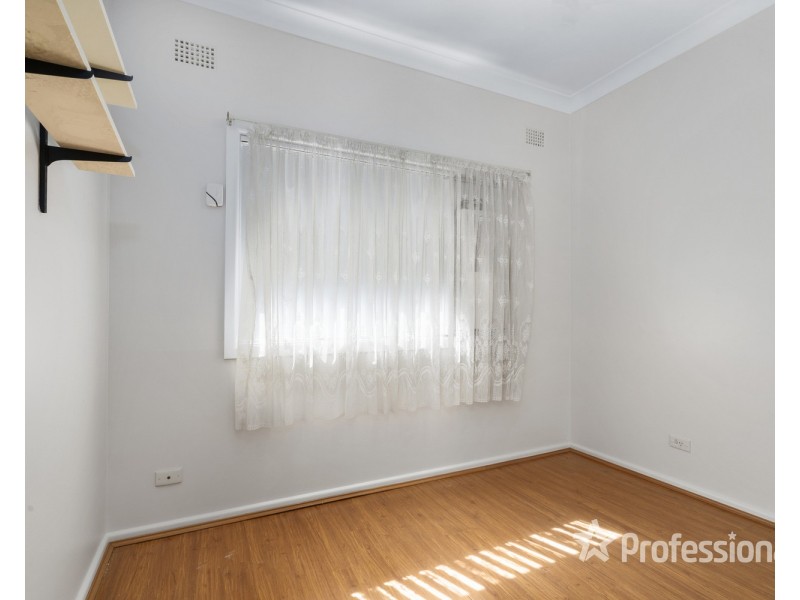 4 David Avenue, Casula NSW 2170