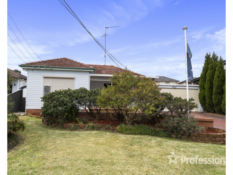4 David Avenue, Casula NSW 2170