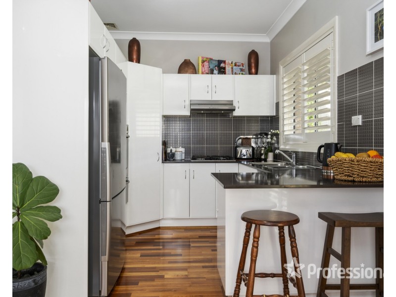 32 Lindsay Street, Casula NSW 2170