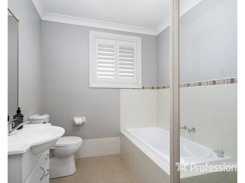 32 Lindsay Street, Casula NSW 2170