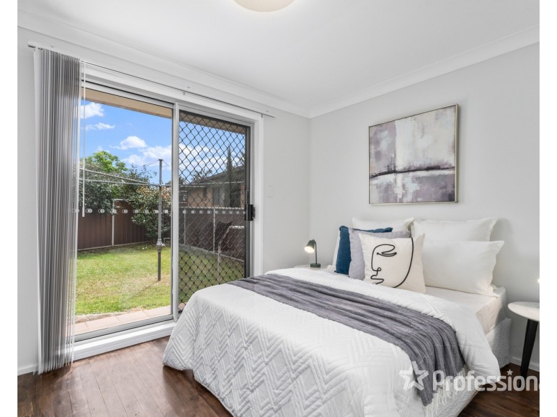4 Keats Place, Ingleburn NSW 2565