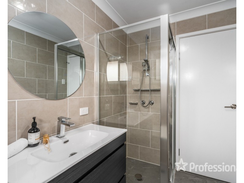 4 Keats Place, Ingleburn NSW 2565