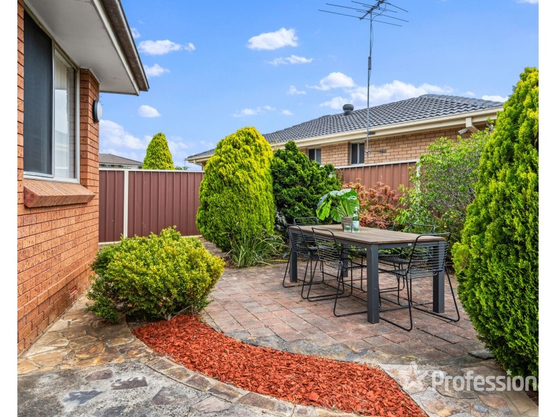 4 Keats Place, Ingleburn NSW 2565