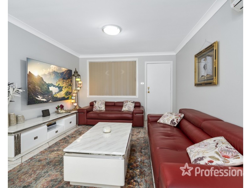 11/26 Holland Crescent, Casula NSW 2170