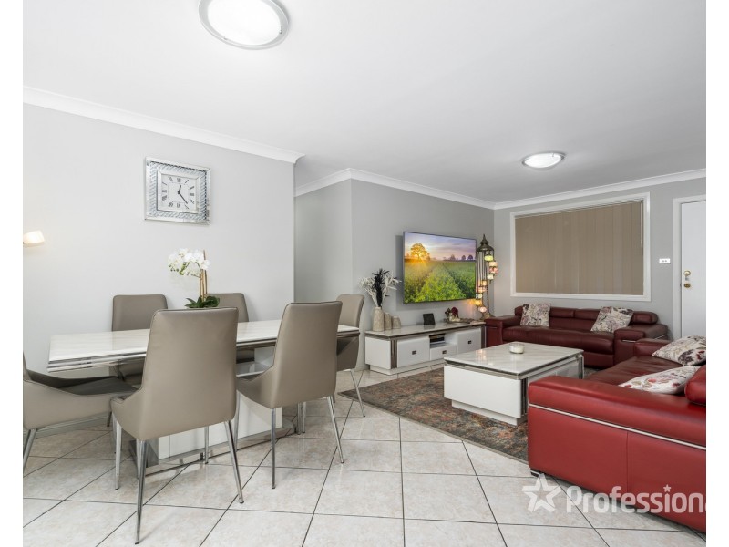 11/26 Holland Crescent, Casula NSW 2170