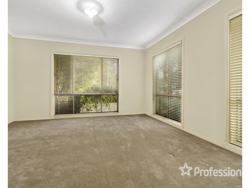 34 Atlantic Boulevard, Glenfield NSW 2167