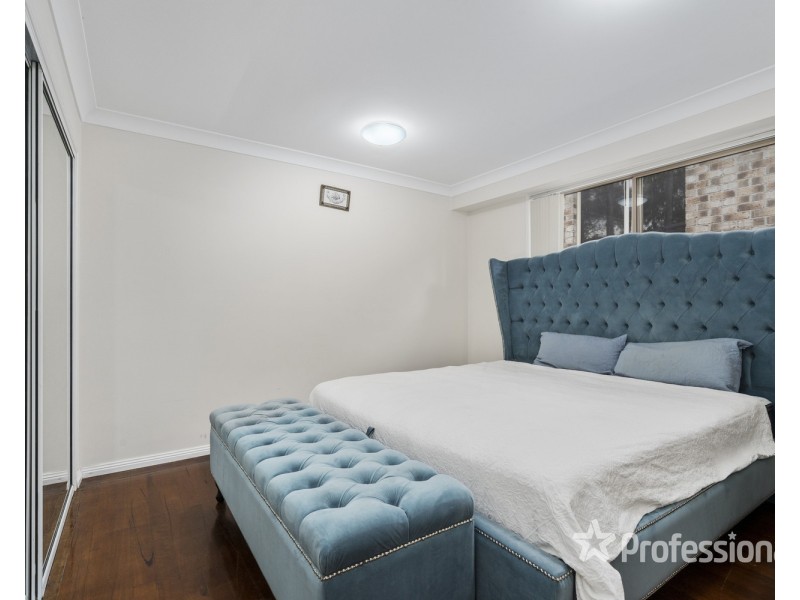 7 Ian Place, Casula NSW 2170