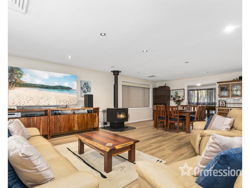 6 Paterson Avenue, Lurnea NSW 2170