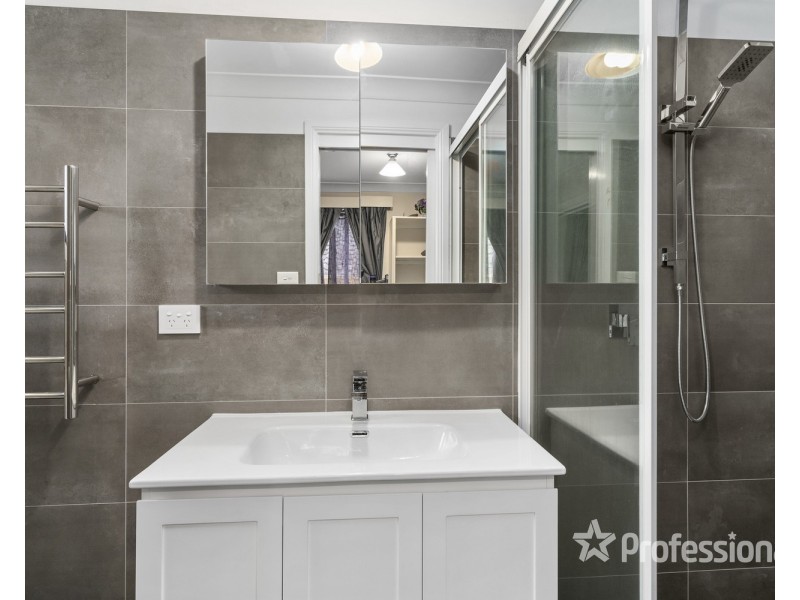 6 Paterson Avenue, Lurnea NSW 2170