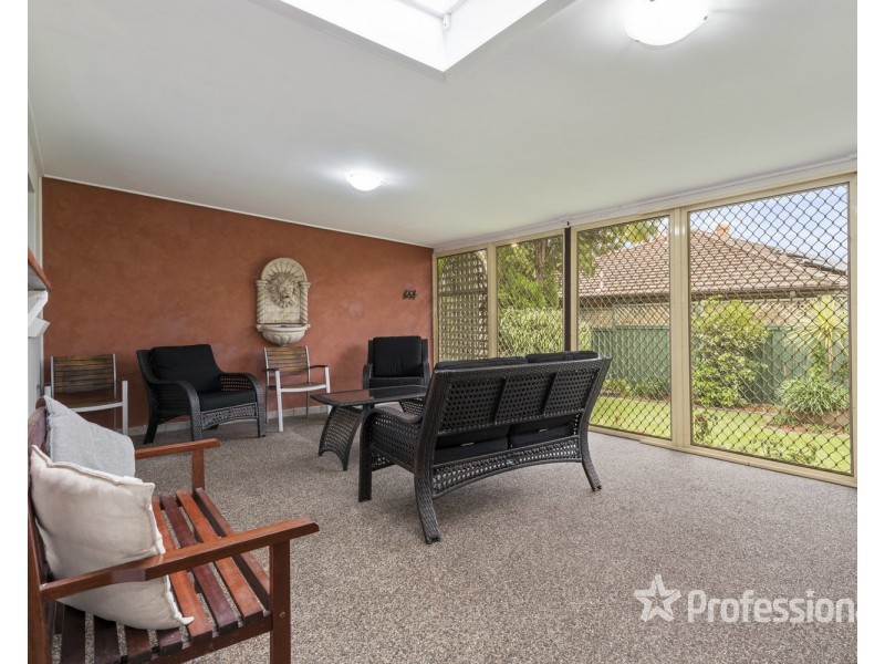 6 Paterson Avenue, Lurnea NSW 2170