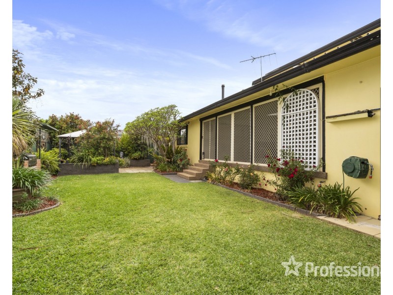 6 Paterson Avenue, Lurnea NSW 2170