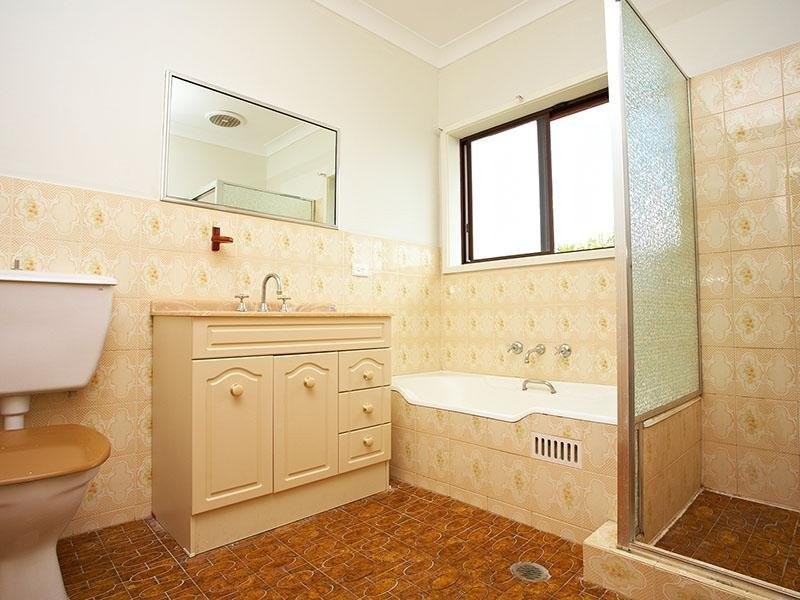 676 Hume Highway, Casula NSW 2170