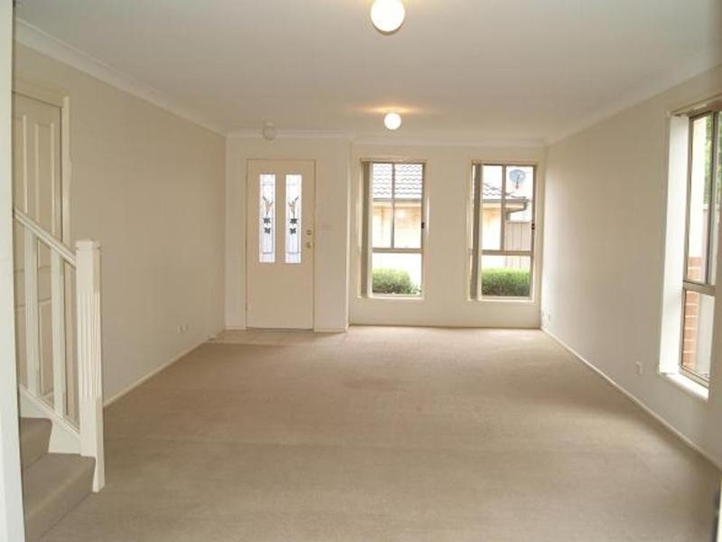 1/12 Pine Road, Casula NSW 2170